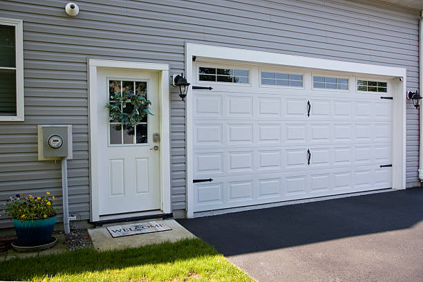24/7 Emergency Garage Door Panel Replacement experts in Telford, PA